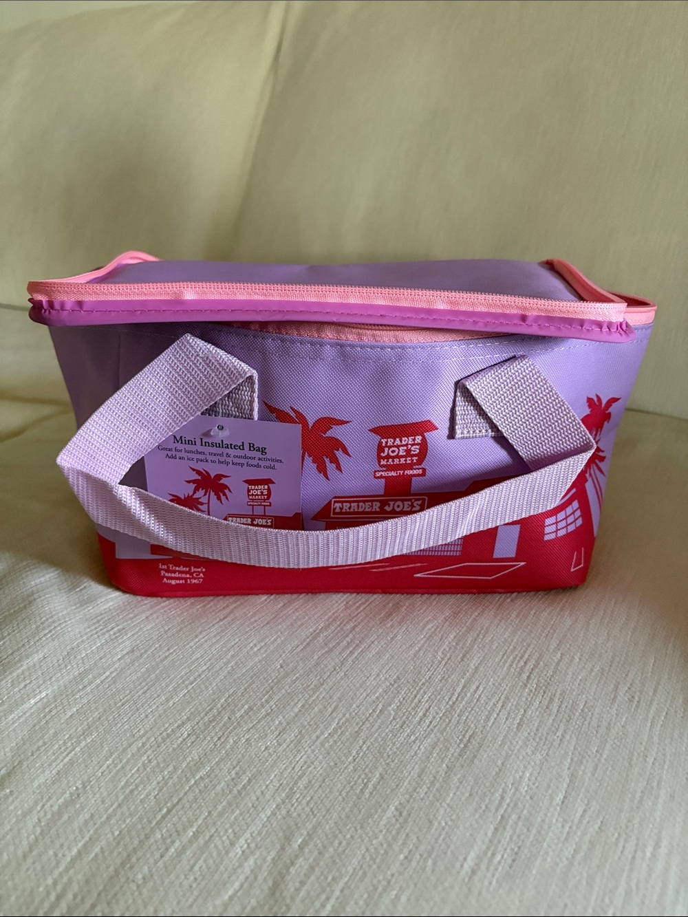 Trader Joe's 2026 Fun Summer Series Insulated Mini Tote Bag Lavender Pink NWT - Picture 1 of 7